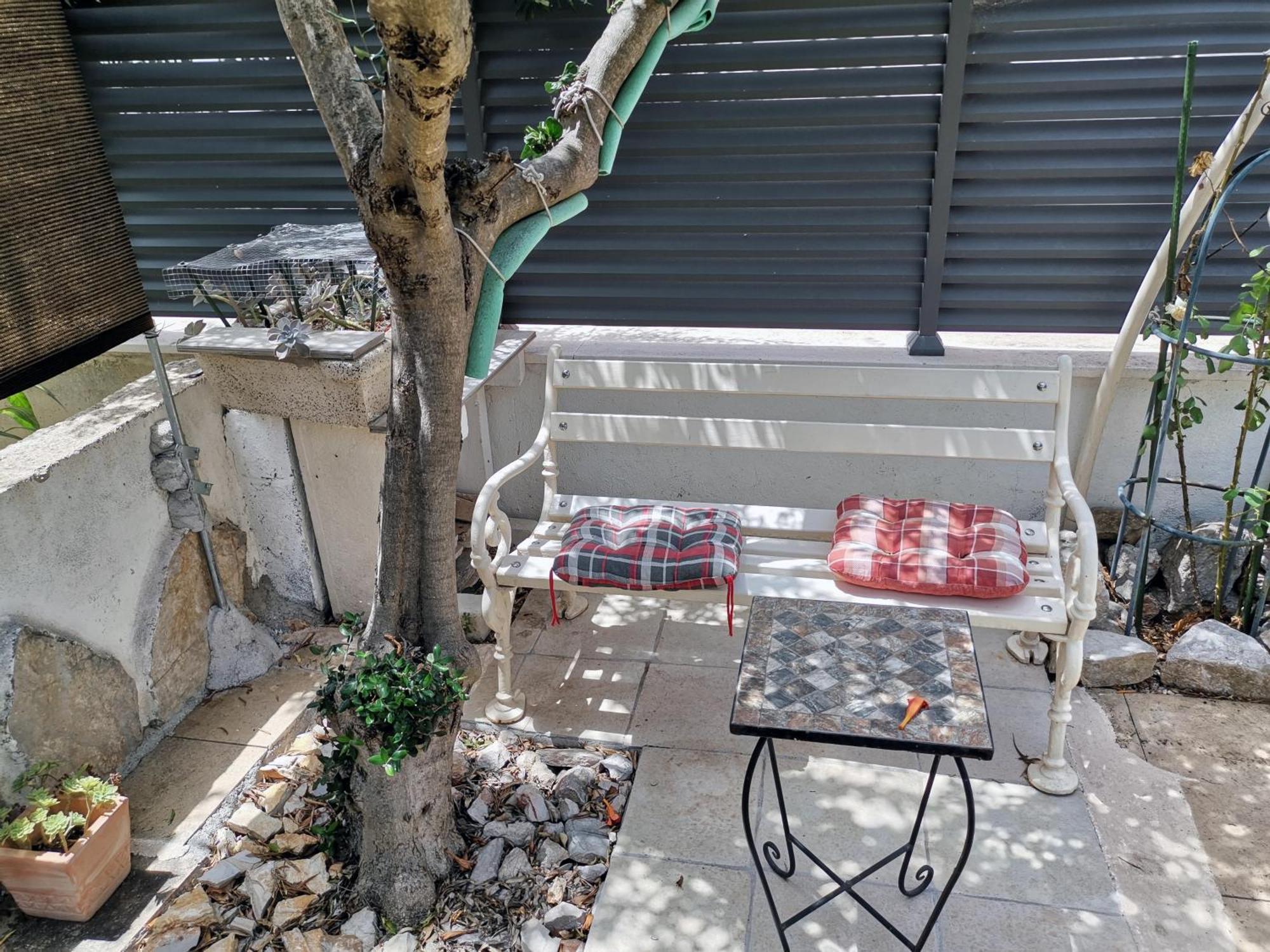 Apartment Alena With Terrace And Garden Center Jelsa Jelsa  Esterno foto